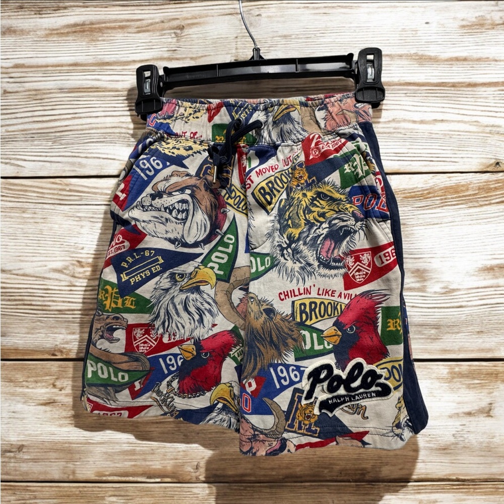 Polo Ralph Lauren size 8 collegiate flag pennant print shorts